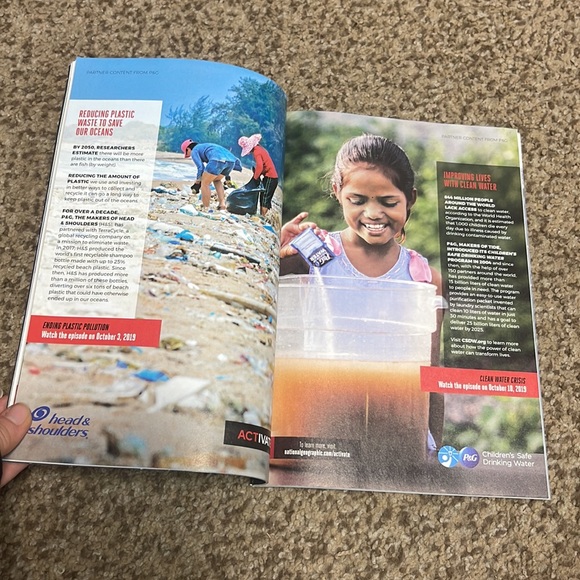 National Geographic Magazine September of 2019 The Arctic is Heating Up - Picture 7 of 9